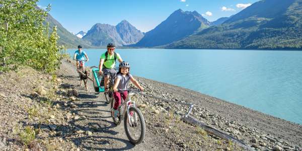 Discover Anchorage with Your Free Visitors Guide